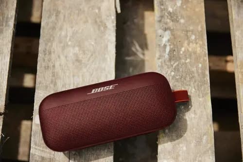 Bose Soundlink Flex Carmin Red Bocina Bluetooth Resiste Agua Bordó - 3